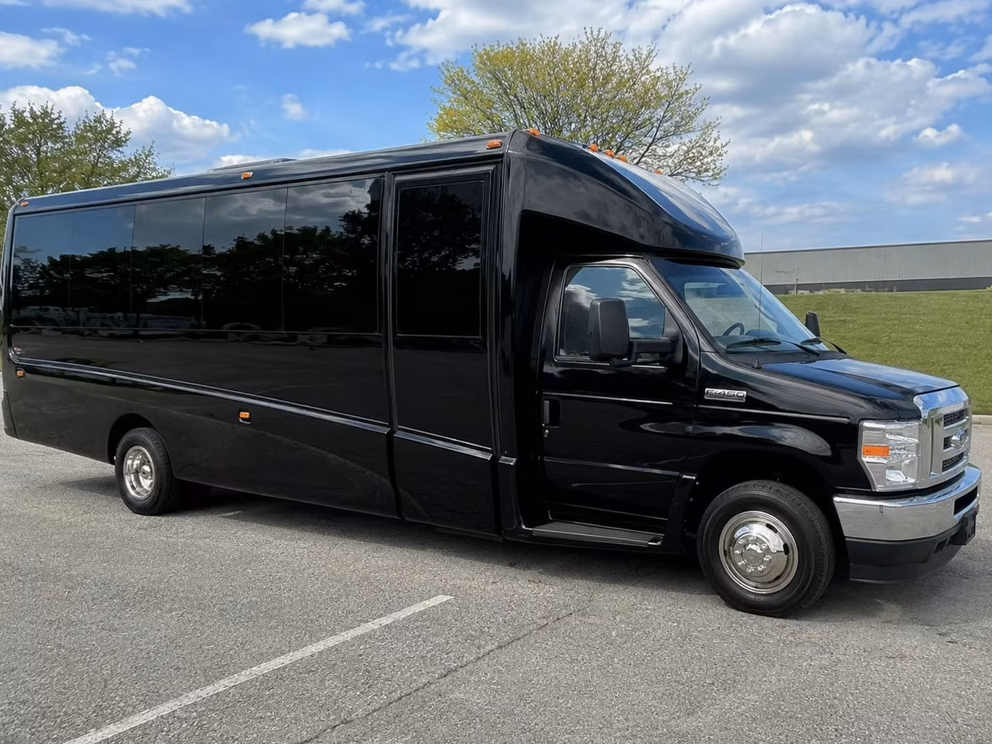 bellingham 15 passenger minibus rental